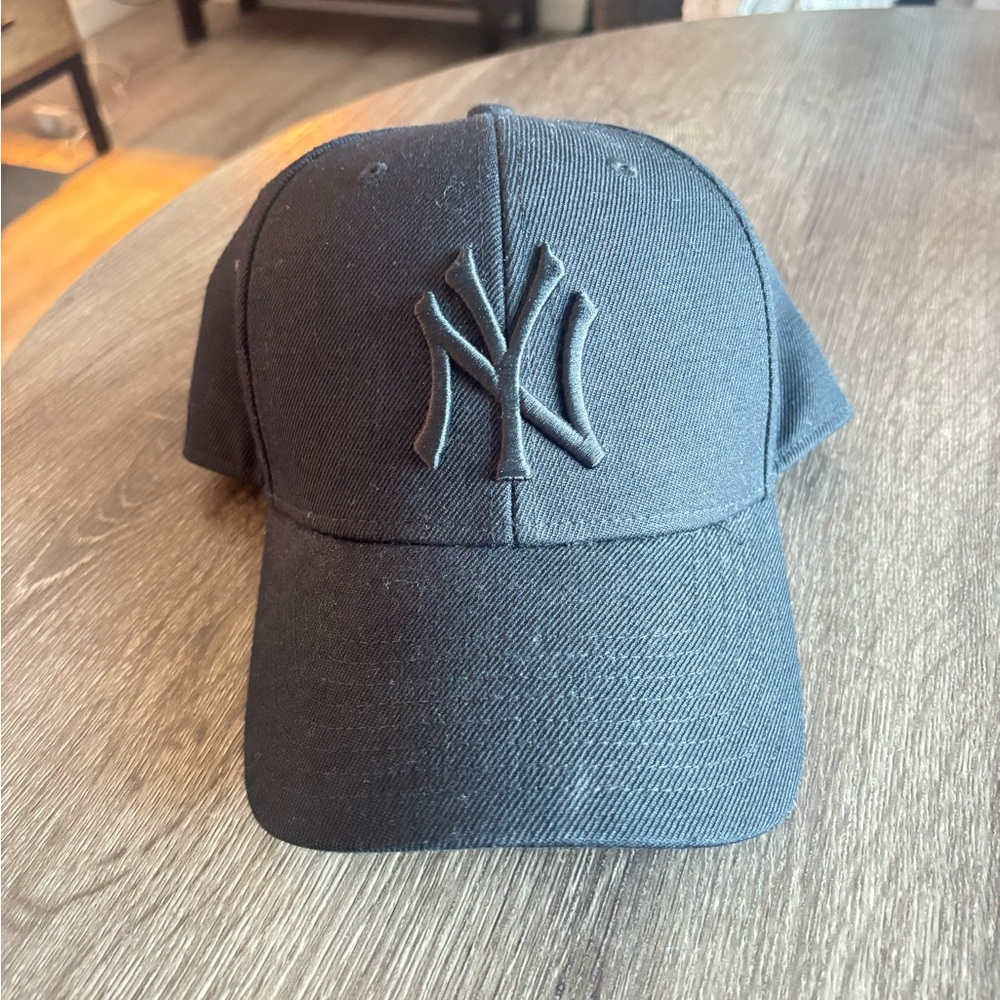 47 Brand Black NY Logo Hat